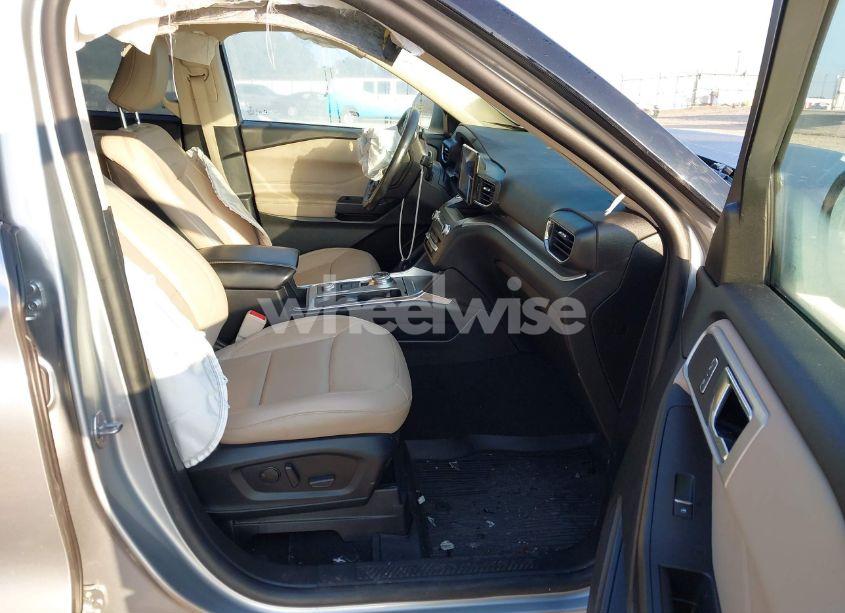 Photo 5 of 2020 Ford Explorer XLT (VIN 1FMSK8DH1LGA56134)