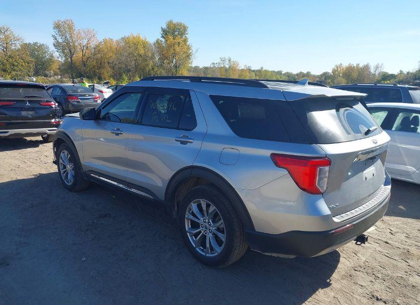 Photo 3 of 2020 Ford Explorer XLT (VIN 1FMSK8DH1LGB28742)