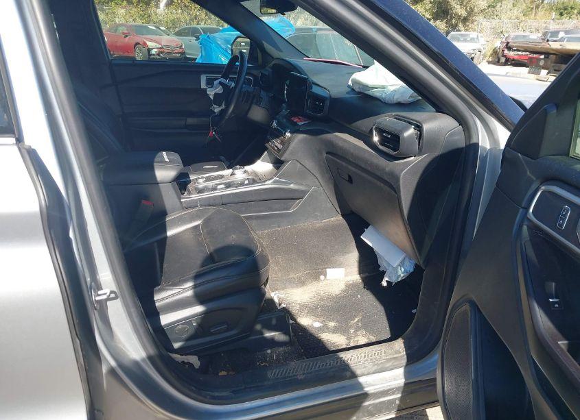 Photo 5 of 2020 Ford Explorer XLT (VIN 1FMSK8DH1LGB28742)