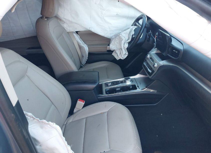 Photo 5 of 2021 Ford Explorer XLT (VIN 1FMSK8DH1MGA01331)