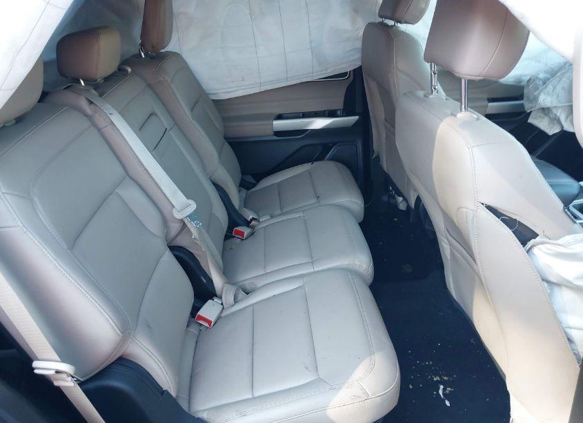 Photo 8 of 2021 Ford Explorer XLT (VIN 1FMSK8DH1MGA01331)