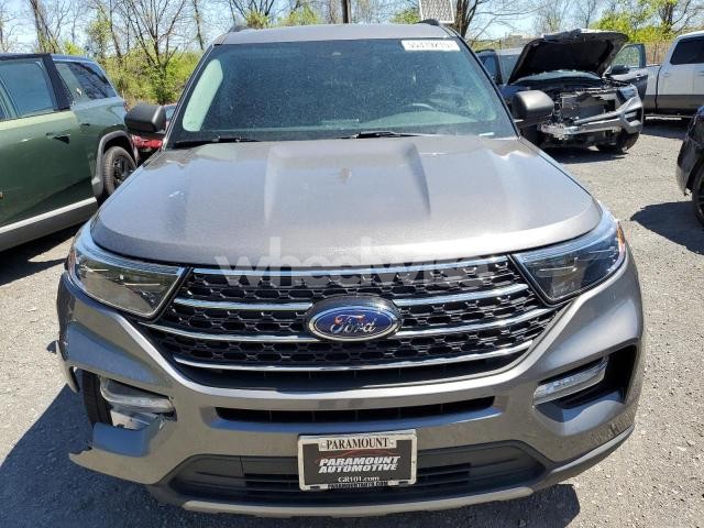 Photo 3 of 2021 FORD EXPLORER XLT (VIN 1FMSK8DH1MGA29114)