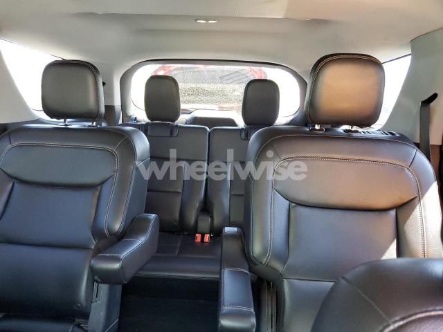 Photo 5 of 2021 FORD EXPLORER XLT (VIN 1FMSK8DH1MGA29114)