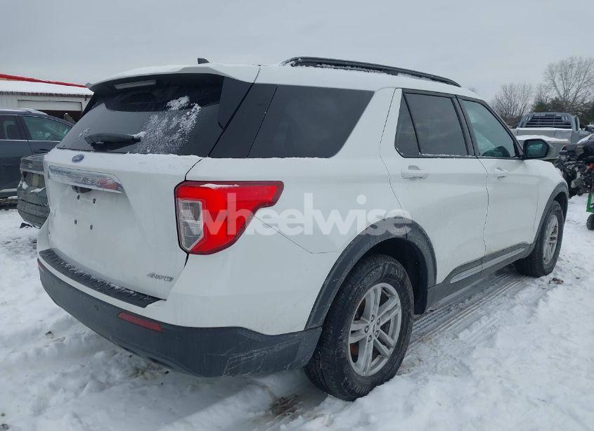 Photo 4 of 2021 Ford Explorer XLT (VIN 1FMSK8DH1MGB27253)