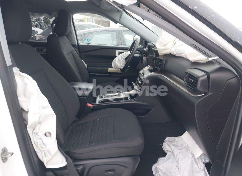 Photo 5 of 2021 Ford Explorer XLT (VIN 1FMSK8DH1MGB27253)