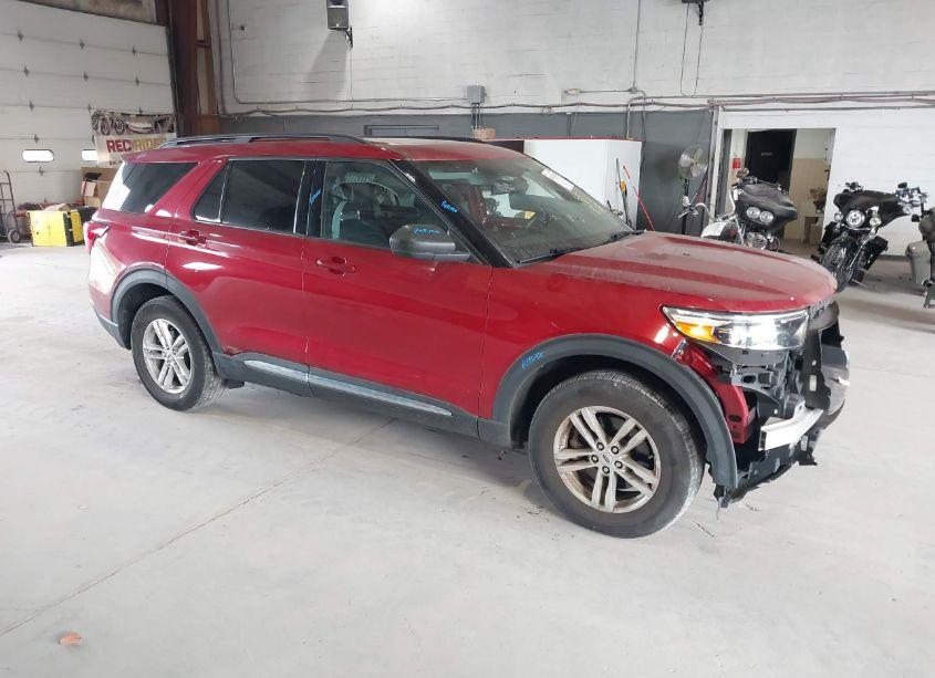 2021 Ford Explorer XLT (VIN 1FMSK8DH1MGB27379) main photo