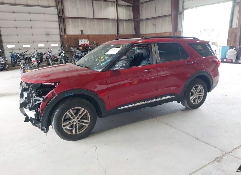 Photo 2 of 2021 Ford Explorer XLT (VIN 1FMSK8DH1MGB27379)