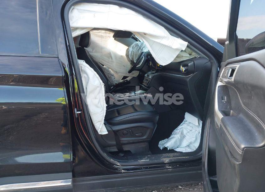 Photo 5 of 2021 Ford Explorer XLT (VIN 1FMSK8DH1MGB78171)