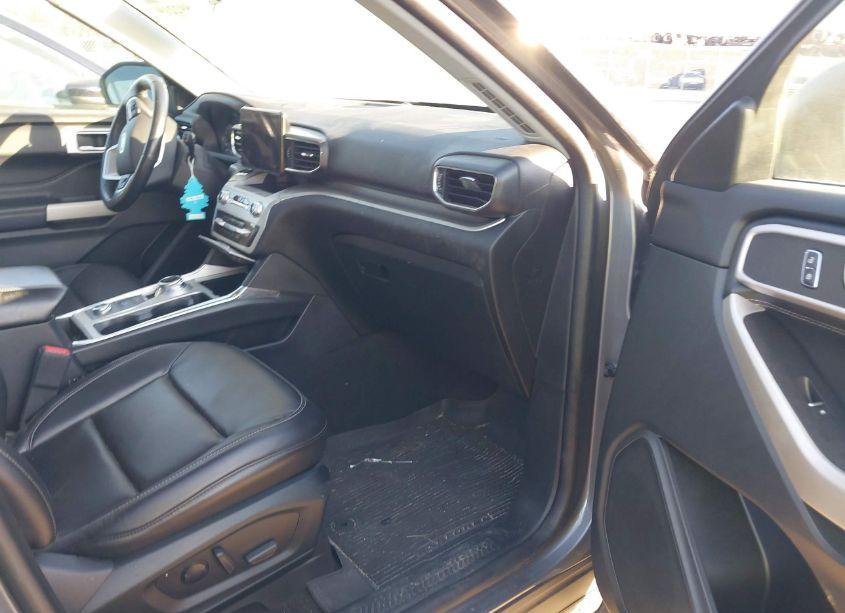 Photo 5 of 2021 Ford Explorer XLT (VIN 1FMSK8DH1MGB94452)