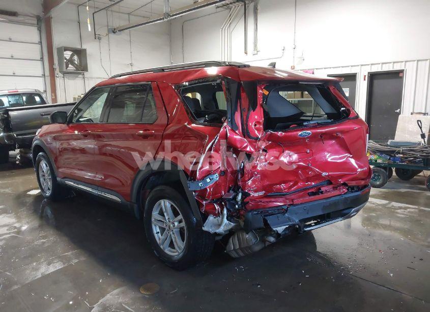 Photo 3 of 2021 Ford Explorer XLT (VIN 1FMSK8DH1MGC42161)
