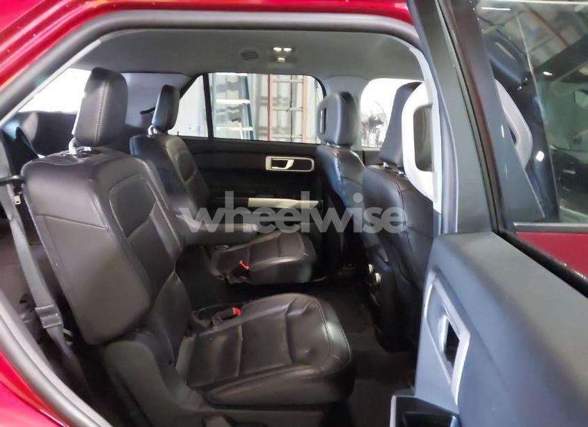 Photo 8 of 2021 Ford Explorer XLT (VIN 1FMSK8DH1MGC42161)