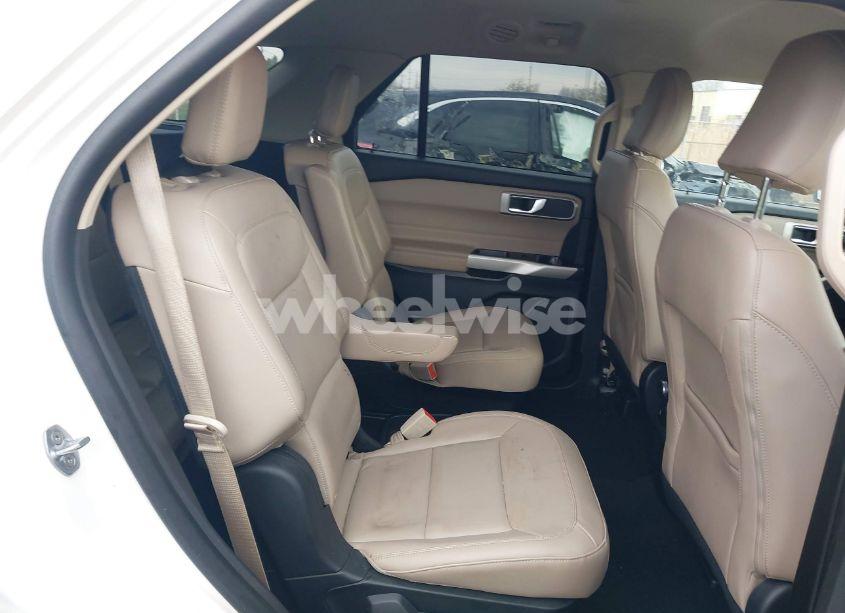 Photo 8 of 2021 Ford Explorer XLT (VIN 1FMSK8DH1MGC43584)