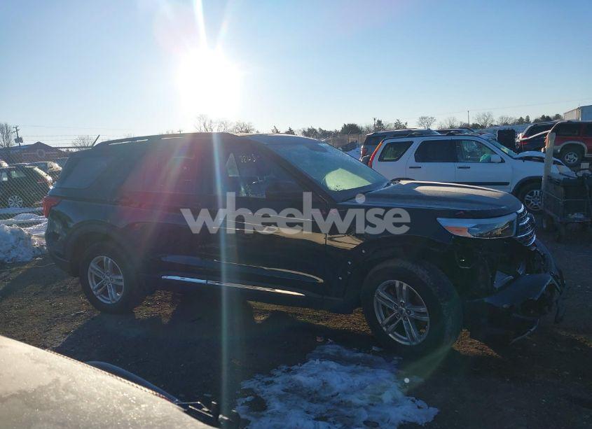 Photo 13 of 2022 Ford Explorer XLT (VIN 1FMSK8DH1NGB24337)