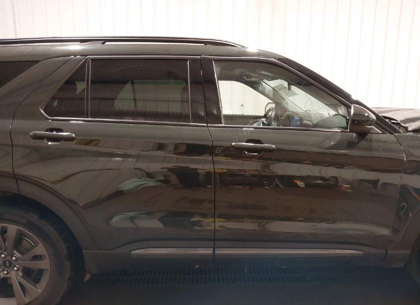 Photo 13 of 2022 Ford Explorer XLT (VIN 1FMSK8DH1NGB73604)