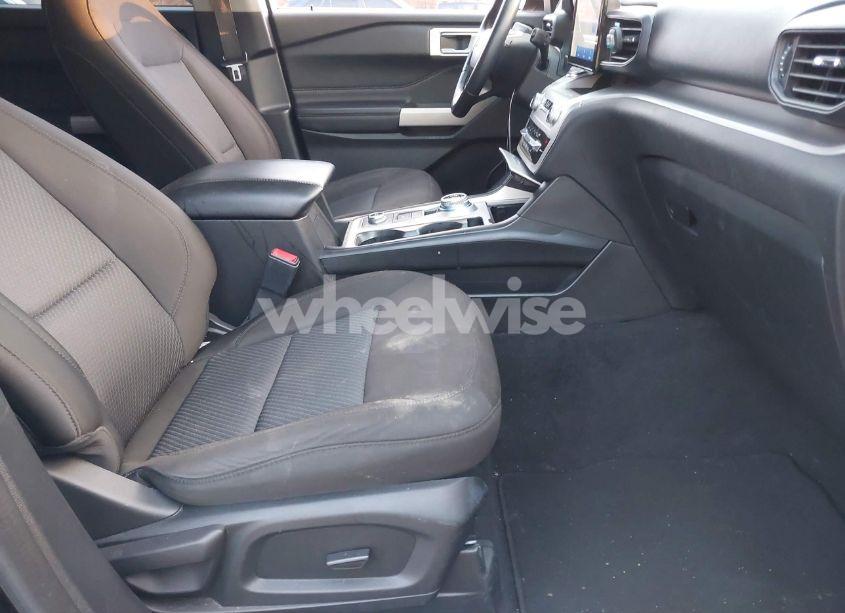 Photo 5 of 2022 Ford Explorer XLT (VIN 1FMSK8DH1NGC38063)