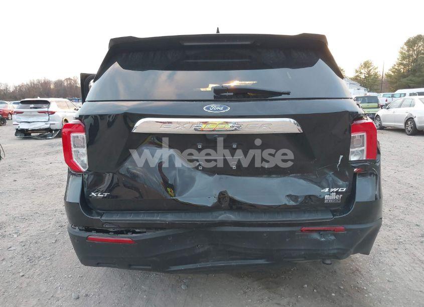Photo 6 of 2022 Ford Explorer XLT (VIN 1FMSK8DH1NGC38063)