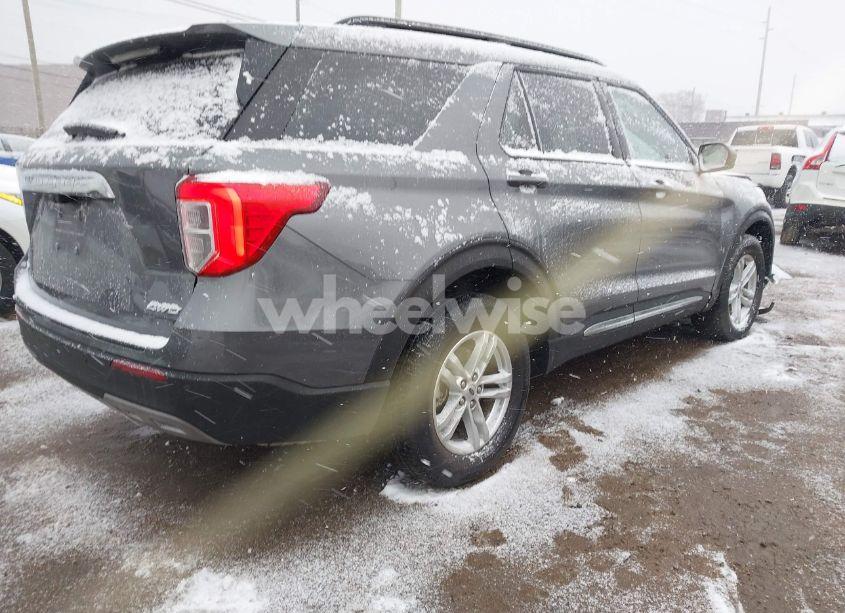 Photo 4 of 2022 Ford Explorer XLT (VIN 1FMSK8DH1NGC49029)