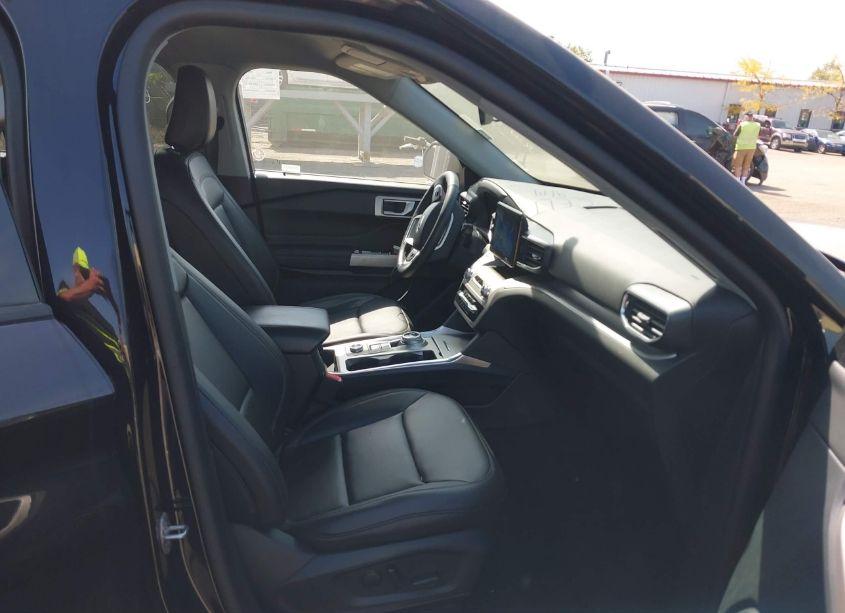 Photo 5 of 2023 Ford Explorer XLT (VIN 1FMSK8DH1PGA84974)