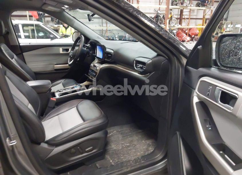 Photo 5 of 2023 Ford Explorer XLT (VIN 1FMSK8DH1PGB77767)