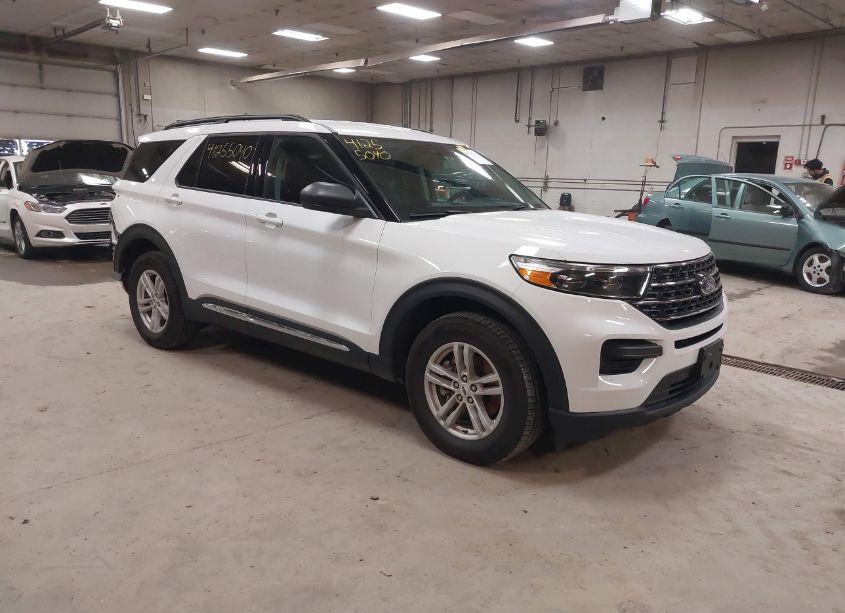 2023 Ford Explorer XLT (VIN 1FMSK8DH1PGC02781) main photo