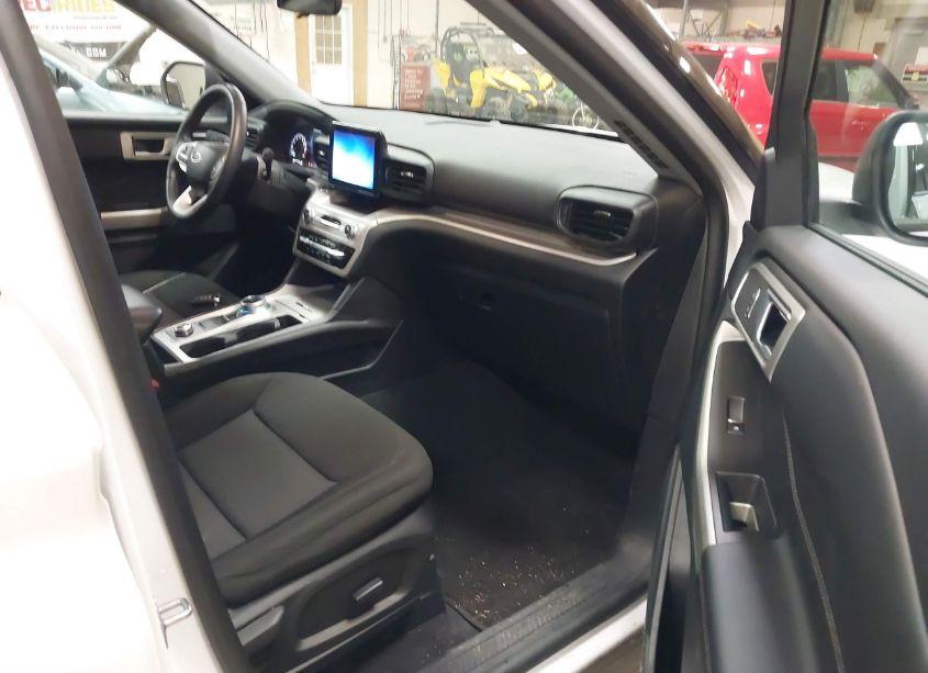 Photo 5 of 2023 Ford Explorer XLT (VIN 1FMSK8DH1PGC02781)