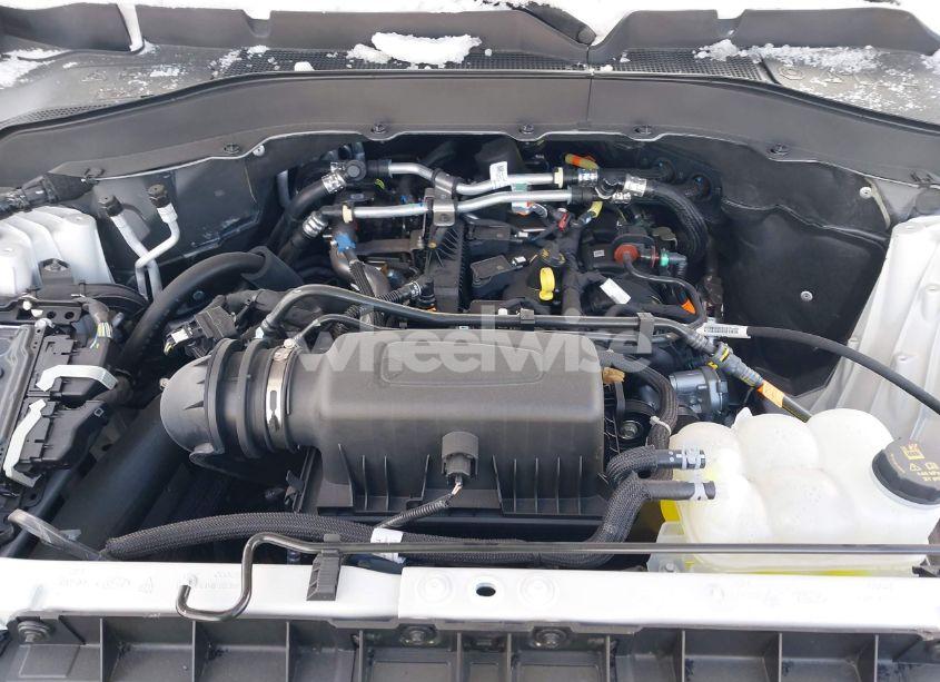 Photo 10 of 2024 Ford Explorer XLT (VIN 1FMSK8DH1RGA34725)