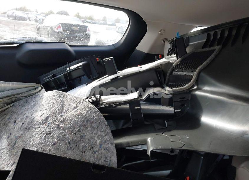 Photo 12 of 2024 Ford Explorer XLT (VIN 1FMSK8DH1RGA34725)