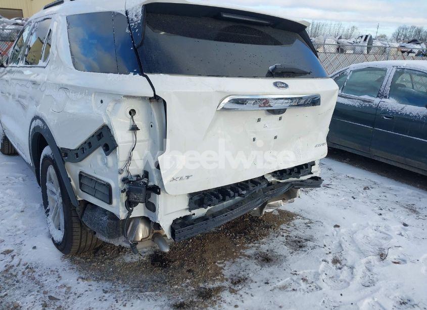 Photo 6 of 2024 Ford Explorer XLT (VIN 1FMSK8DH1RGA34725)
