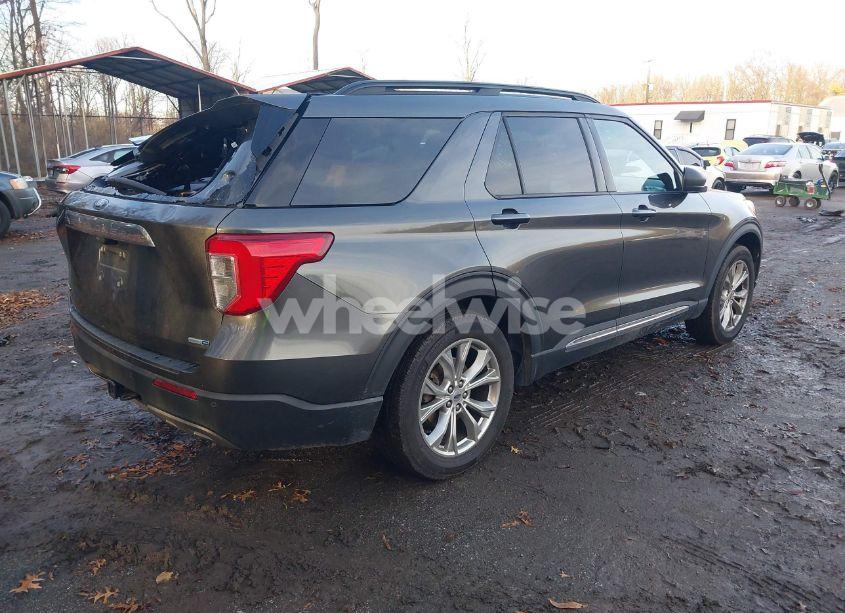 Photo 4 of 2020 Ford Explorer XLT (VIN 1FMSK8DH2LGA11588)