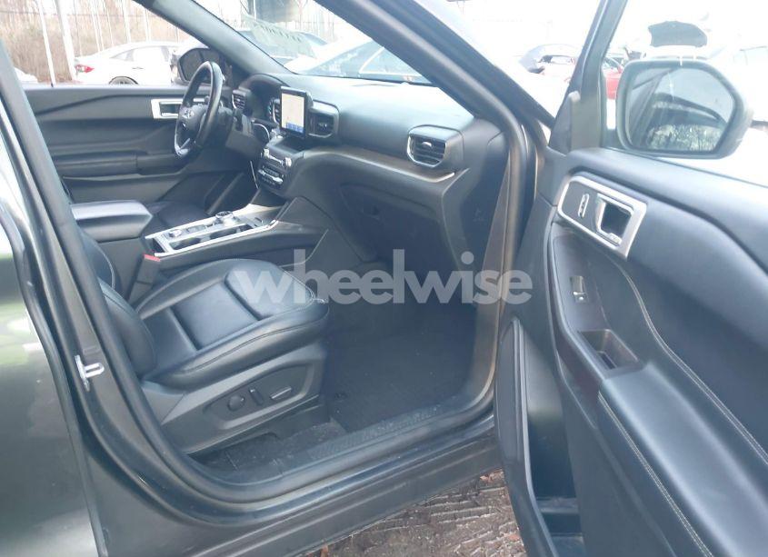 Photo 5 of 2020 Ford Explorer XLT (VIN 1FMSK8DH2LGA11588)