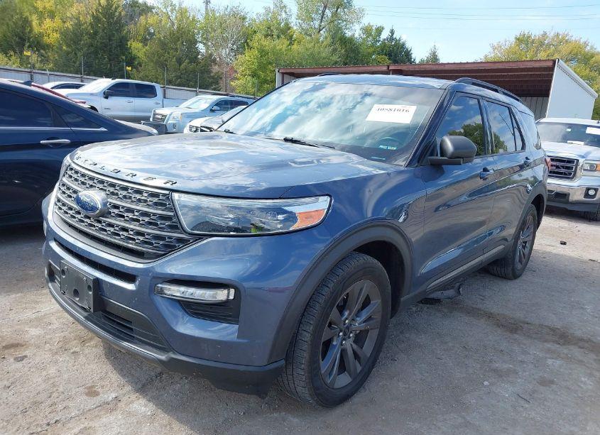 Photo 2 of 2021 Ford Explorer XLT (VIN 1FMSK8DH2MGA33205)
