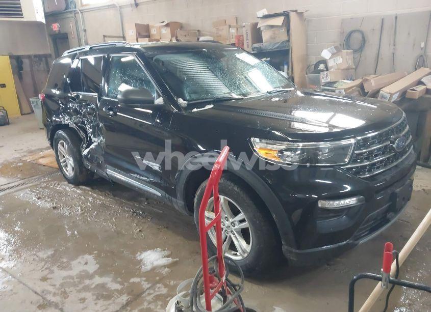 2021 Ford Explorer XLT (VIN 1FMSK8DH2MGA45693) main photo