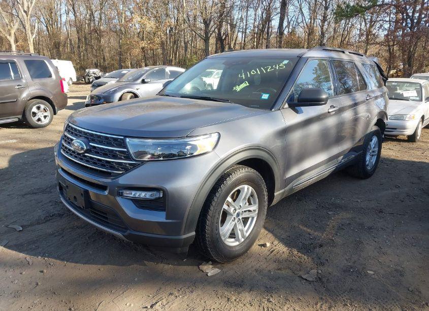 Photo 2 of 2021 Ford Explorer XLT (VIN 1FMSK8DH2MGB90331)