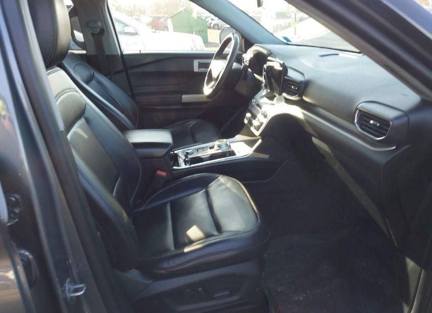 Photo 5 of 2021 Ford Explorer XLT (VIN 1FMSK8DH2MGB90331)