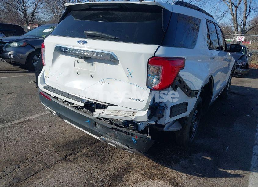 Photo 6 of 2022 Ford Explorer XLT (VIN 1FMSK8DH2NGA52242)