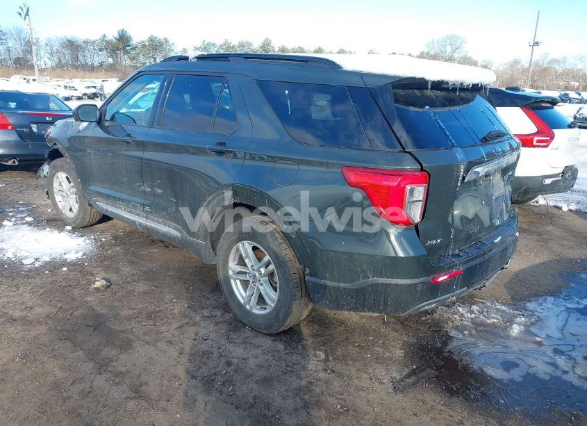 Photo 3 of 2022 Ford Explorer XLT (VIN 1FMSK8DH2NGB28400)