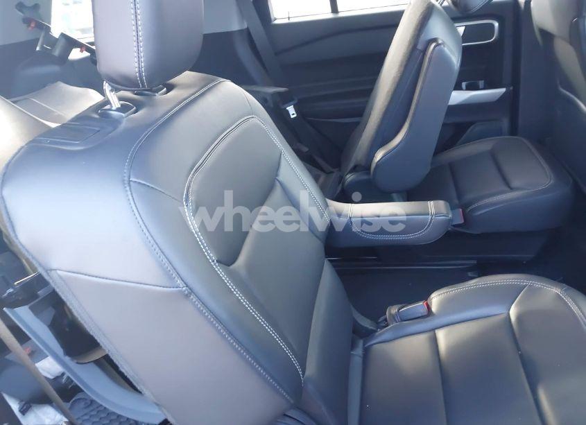 Photo 8 of 2022 Ford Explorer XLT (VIN 1FMSK8DH2NGB28400)