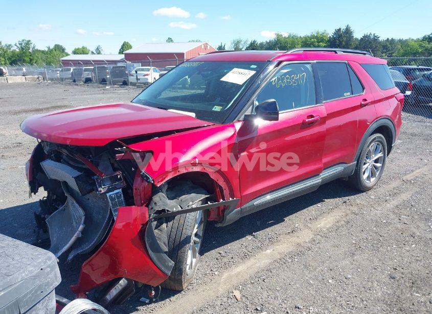 Photo 2 of 2022 Ford Explorer XLT (VIN 1FMSK8DH2NGC09901)