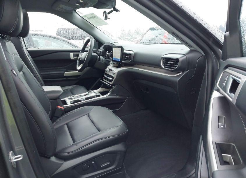 Photo 5 of 2023 Ford Explorer XLT (VIN 1FMSK8DH2PGC27947)