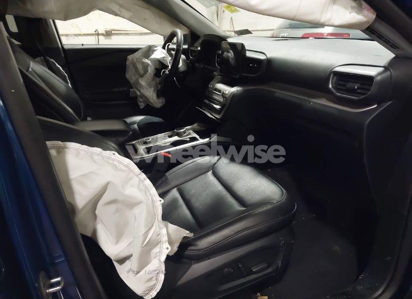 Photo 5 of 2020 Ford Explorer XLT (VIN 1FMSK8DH3LGC71577)