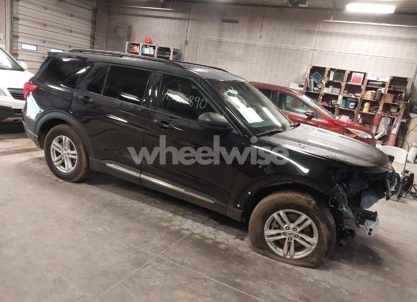 2021 Ford Explorer XLT (VIN 1FMSK8DH3MGA51843) main photo