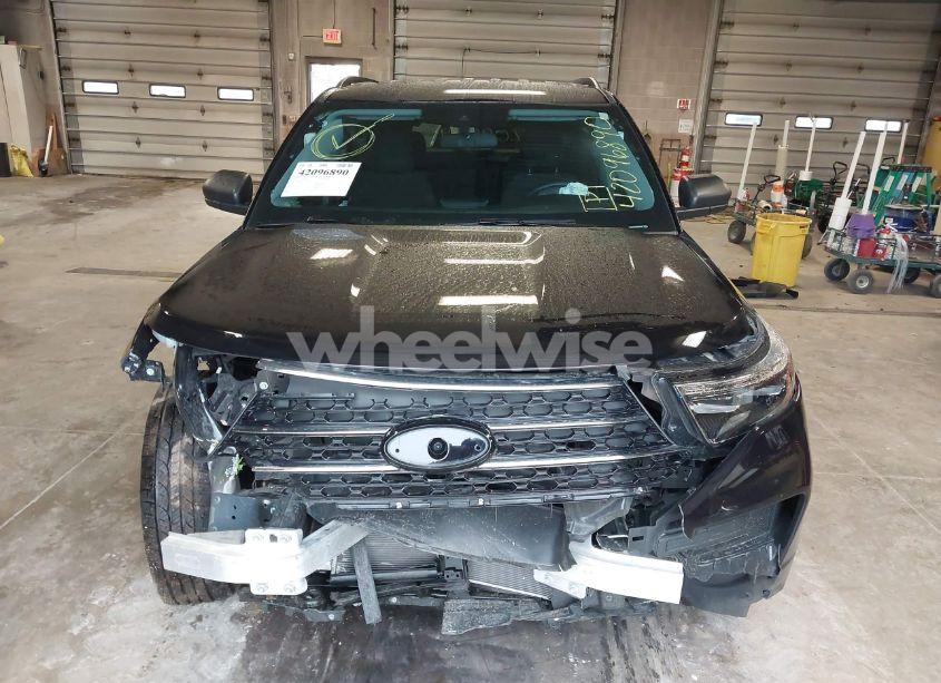 Photo 11 of 2021 Ford Explorer XLT (VIN 1FMSK8DH3MGA51843)