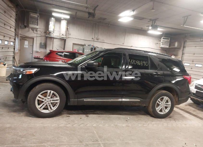 Photo 13 of 2021 Ford Explorer XLT (VIN 1FMSK8DH3MGA51843)