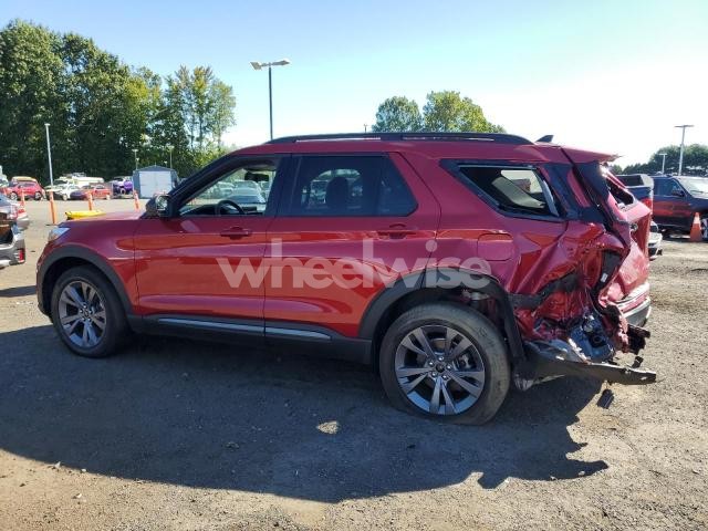 Photo 2 of 2021 FORD EXPLORER XLT (VIN 1FMSK8DH3MGC46034)