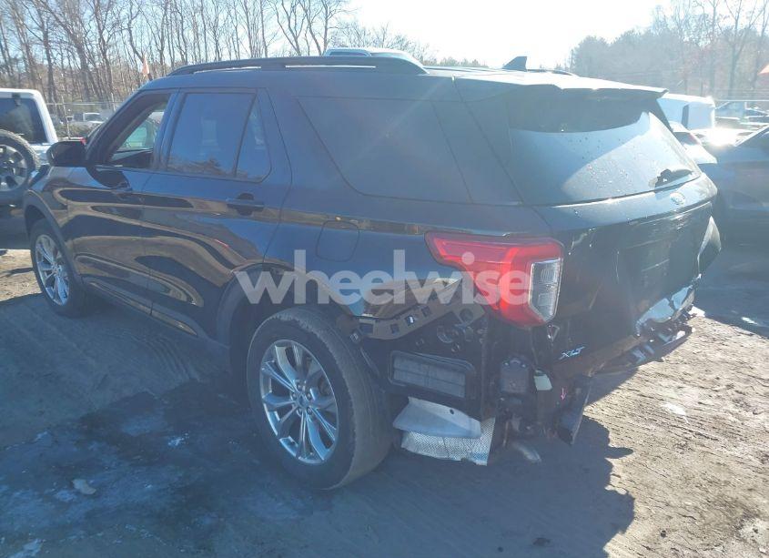 Photo 3 of 2022 Ford Explorer XLT (VIN 1FMSK8DH3NGA19184)