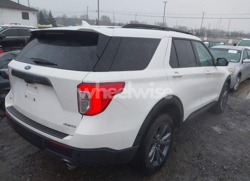 Photo 4 of 2022 Ford Explorer XLT (VIN 1FMSK8DH3NGA23462)