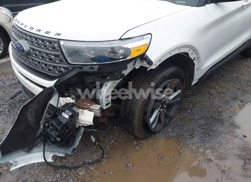 Photo 6 of 2022 Ford Explorer XLT (VIN 1FMSK8DH3NGA23462)