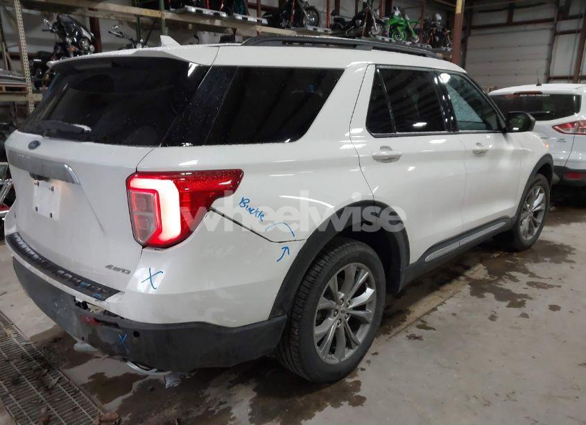 Photo 4 of 2022 Ford Explorer XLT (VIN 1FMSK8DH3NGA44098)