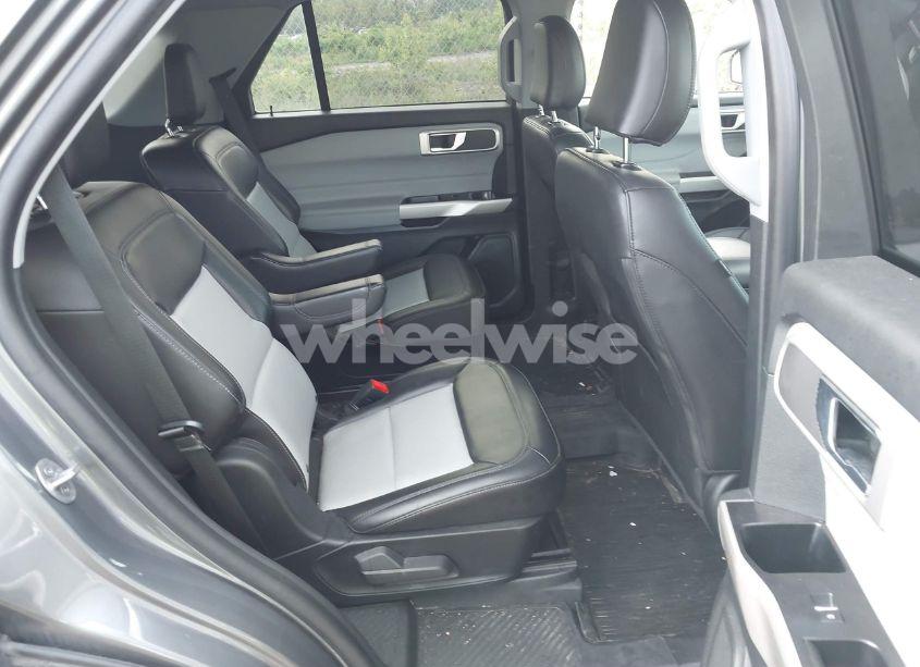 Photo 8 of 2022 Ford Explorer XLT (VIN 1FMSK8DH3NGA98100)