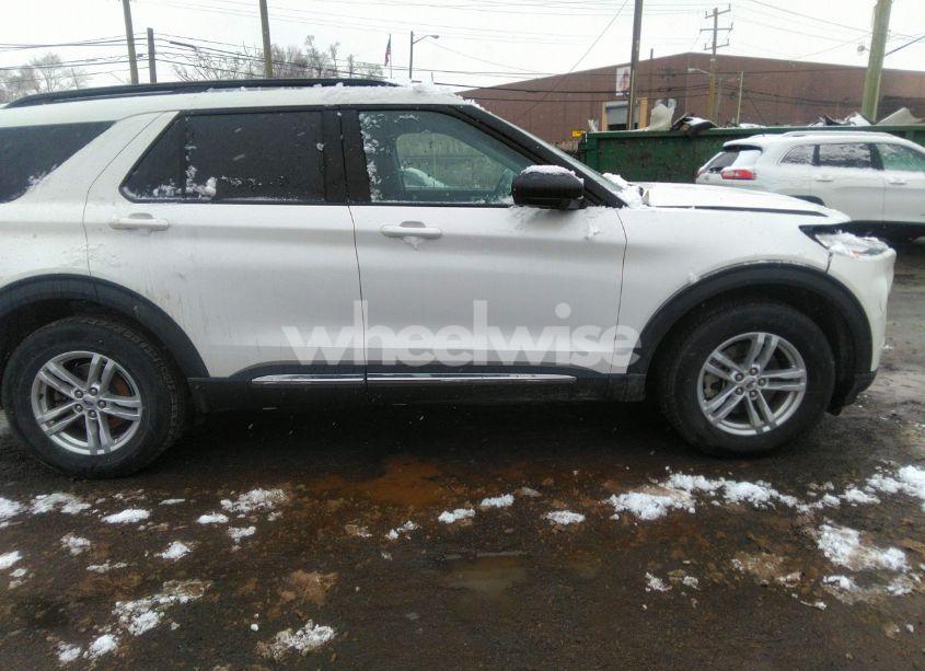 Photo 13 of 2022 Ford Explorer XLT (VIN 1FMSK8DH3NGB81512)